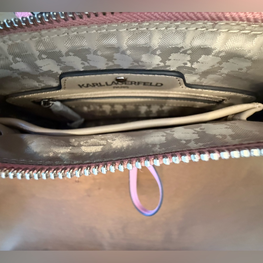 NWT - Brand New Karl Lagerfeld Pink and Blue Leather Crossbody bag - Picture 7 of 8